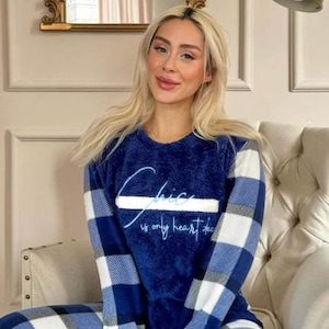 Diep chique pluche damespyjama met patroon Damespyjama, behaaglijke zachte warme winterpyjama, pluche pyjama voor dames