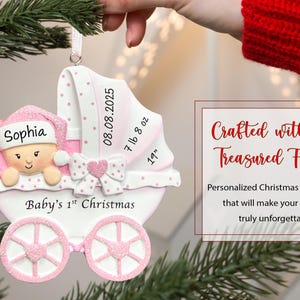 La primera Navidad del bebé 2026, Adorno navideño personalizado para niña con cochecito, Adorno para la primera Navidad, Adorno para recién nacido, Regalo para baby shower imagen 5