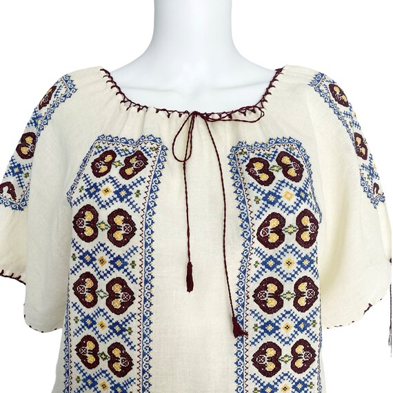 Vintage Hungarian style embroidered peasant blouse - image 2