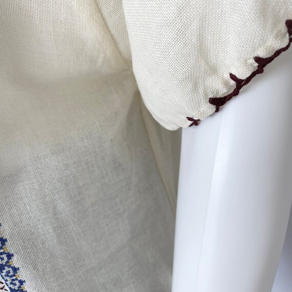 Vintage Hungarian style embroidered peasant blouse - image 9