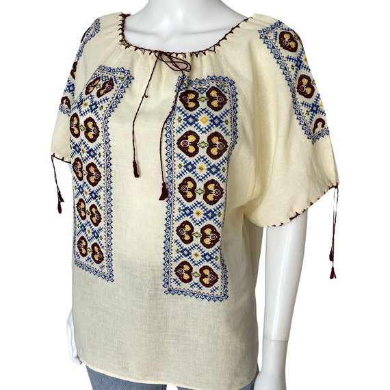 Vintage Hungarian style embroidered peasant blouse - image 4