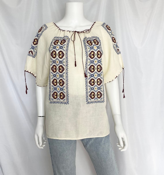 Vintage Hungarian style embroidered peasant blouse - image 1