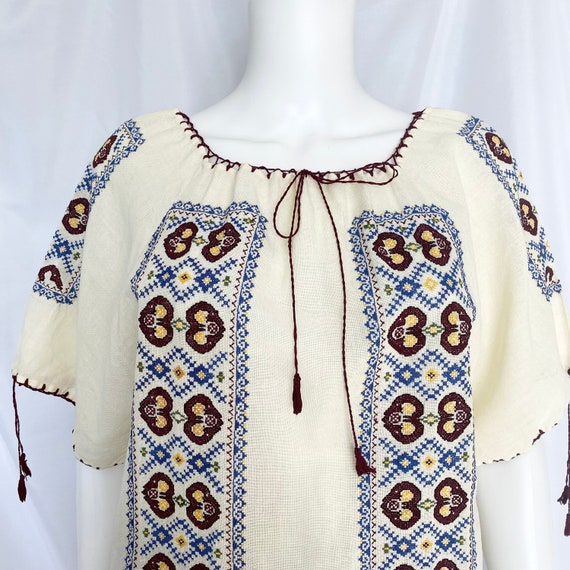 Vintage Hungarian style embroidered peasant blouse - image 2