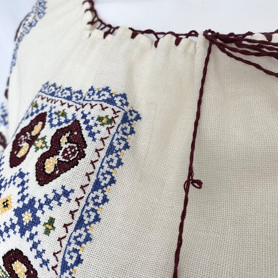 Vintage Hungarian style embroidered peasant blouse - image 7