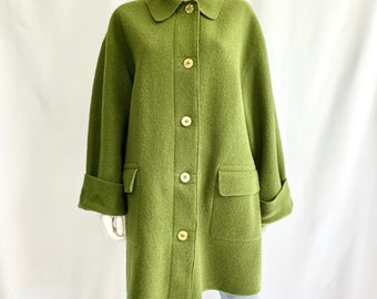 Vintage moss olive green wool coat with oversized pockets | pea green jacket with front flap pockets
