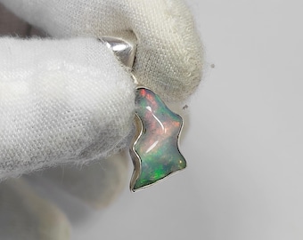 Etiopisk opalhänge i sterlingsilver, naturlig grov form, 7,15 ct