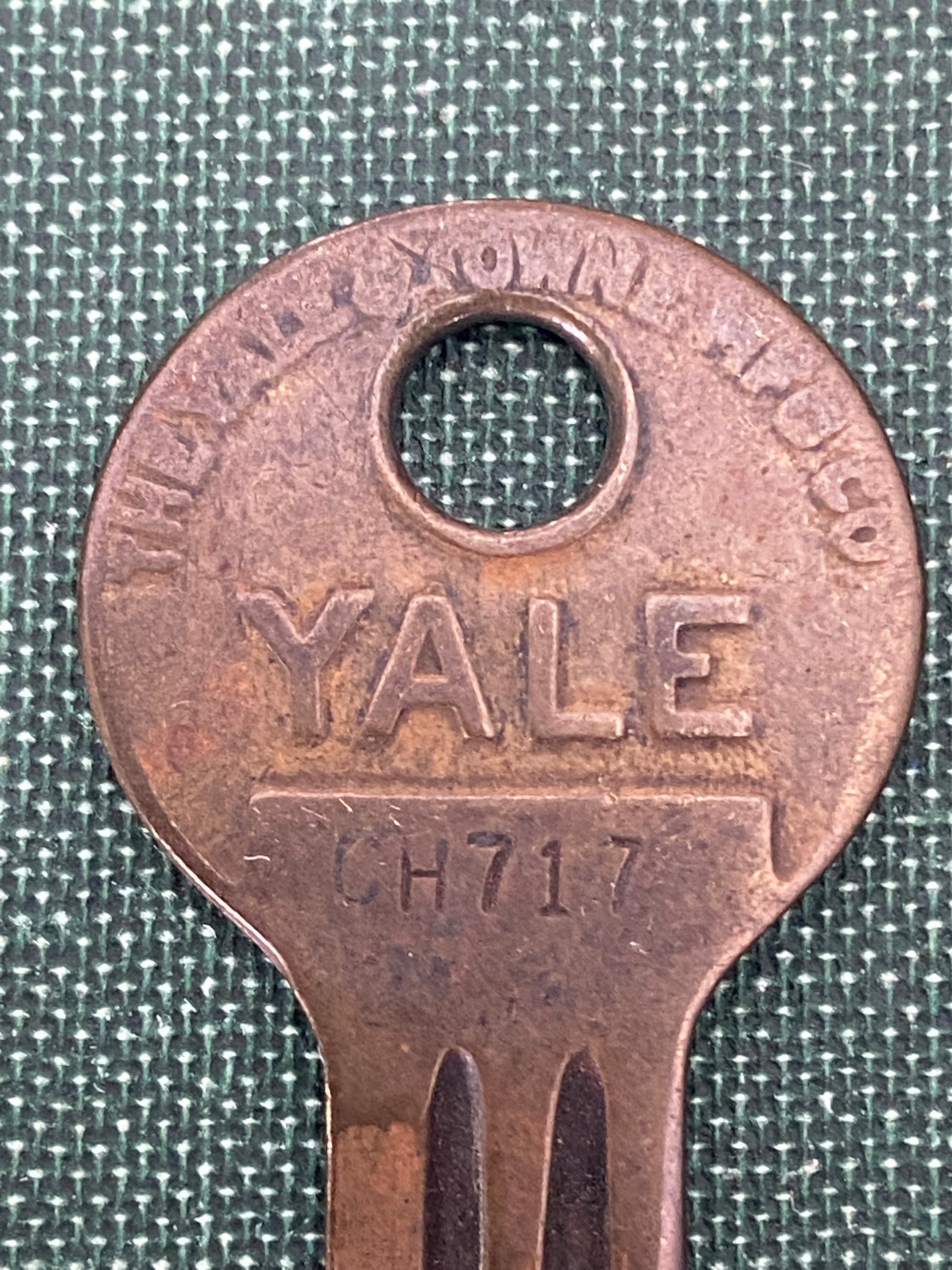 Vintage Brass Keys Yale & Towne Chicago Lock Company Lot Etsy