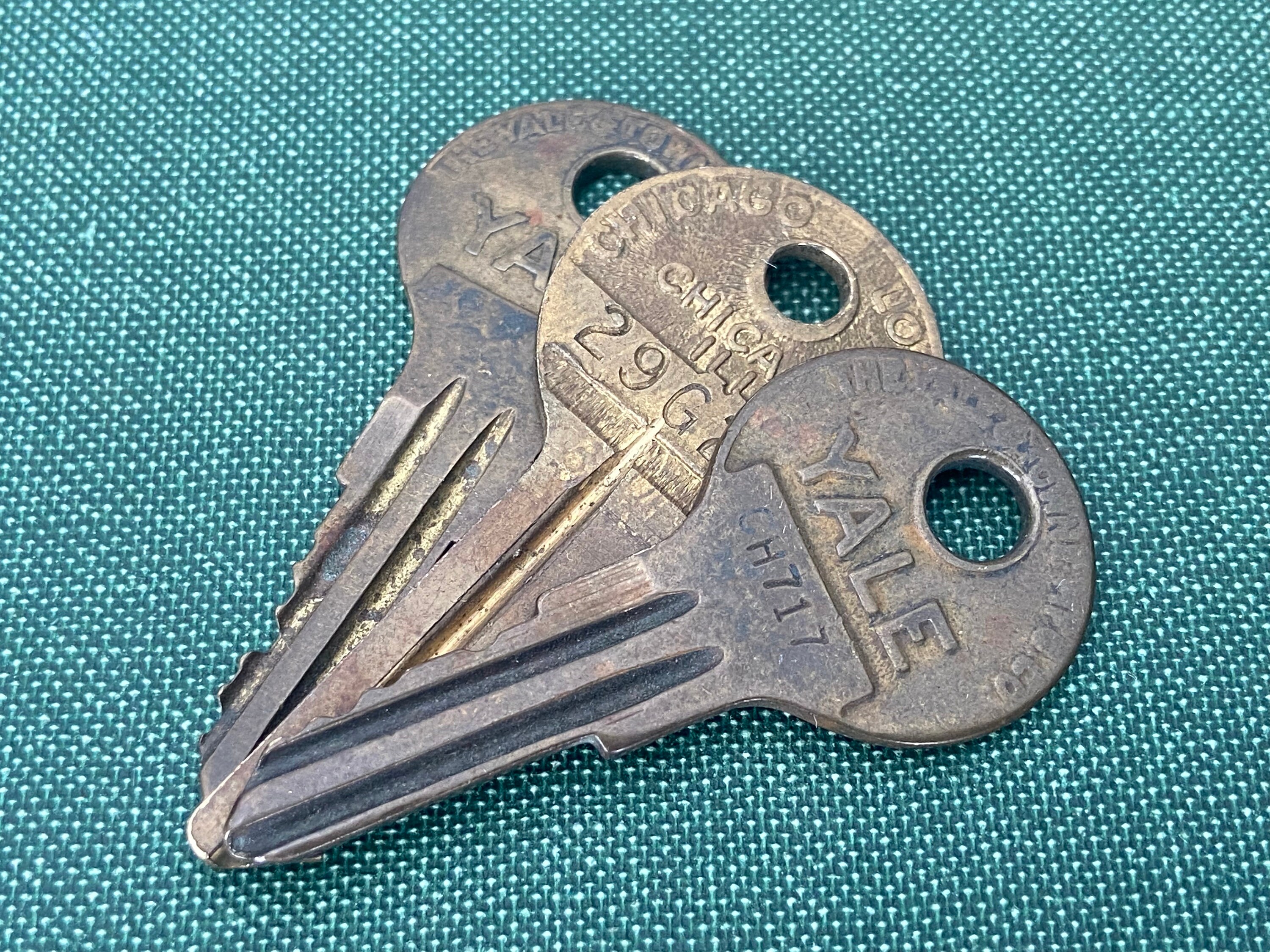 Vintage Brass Keys Yale & Towne Chicago Lock Company Lot Etsy