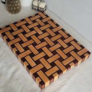Tábua de corte para churrasco Amazing Craft End Grain Chef, design artístico, bloco de açougueiro feito à mão, madeira de bordo e madeira de sapele