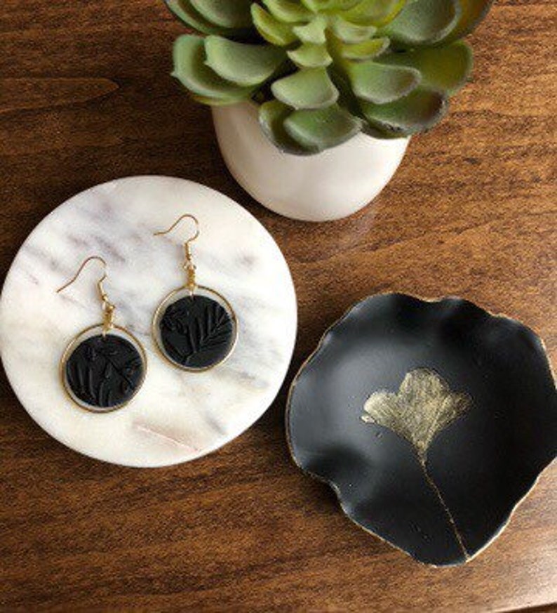 sleek ring dish Ginkgo leaf ring dish leaf ring dish small jewelry bowl holder black and gold ring dish