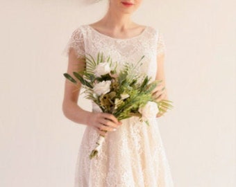 Classic Elegant Lace Wedding Gown Round Neckline Bridal Dress Open back A-line Fairy Bridal Dress With Train, Beach Wedding Dress
