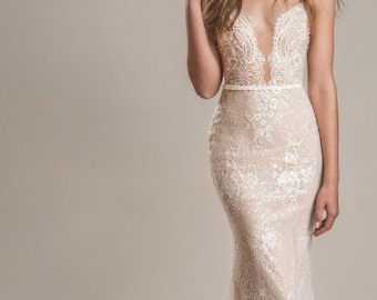 Luxury Lace Customized Weddin Dress, Deep V Neck Sparkling Wedding Gown, Open Back Beach Wedding Dress, Mermaid Bridal Dress With Rich Train