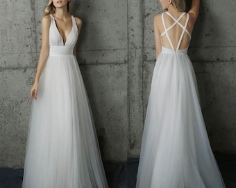 Fairy Wedding Dress V-neck Openback Bridal Gown, Lightweight Tulle Wedding Gown 【Sample Dress Available For Try On】
