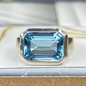 Lovely Natural Blue Topaz Ring Solid Silver 10X14 MM Emerald Cut Blue Topaz Beautiful Unisex Ring
