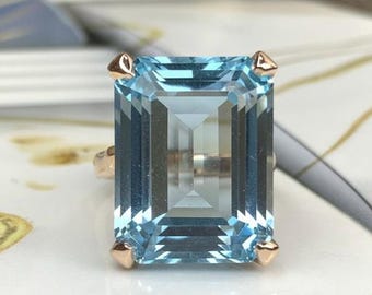 Sky Blue Topaz Smaragd Cut Ring - Rose Gold Finish Silber Statement Schmuck