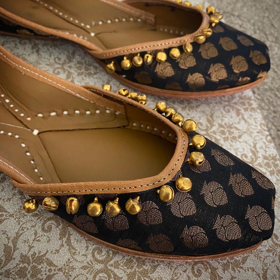 Buy punjabi jutti online best sale