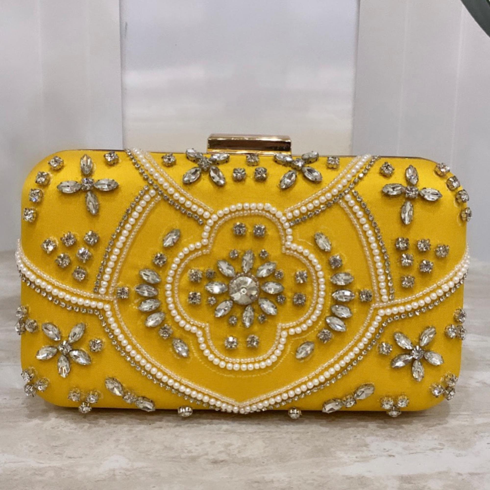PURSEO Golden Clutch Pearl Purses for Women Handbag Bridal Evening Clutch  Bags for Party Wedding / Dulhan Purse / Ladies Purse Gorgeous Vintage  Beaded Handmade Embroidered Clutch