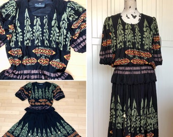 Fantastic pleated set from Puszta, black/colourful, vintage, size M