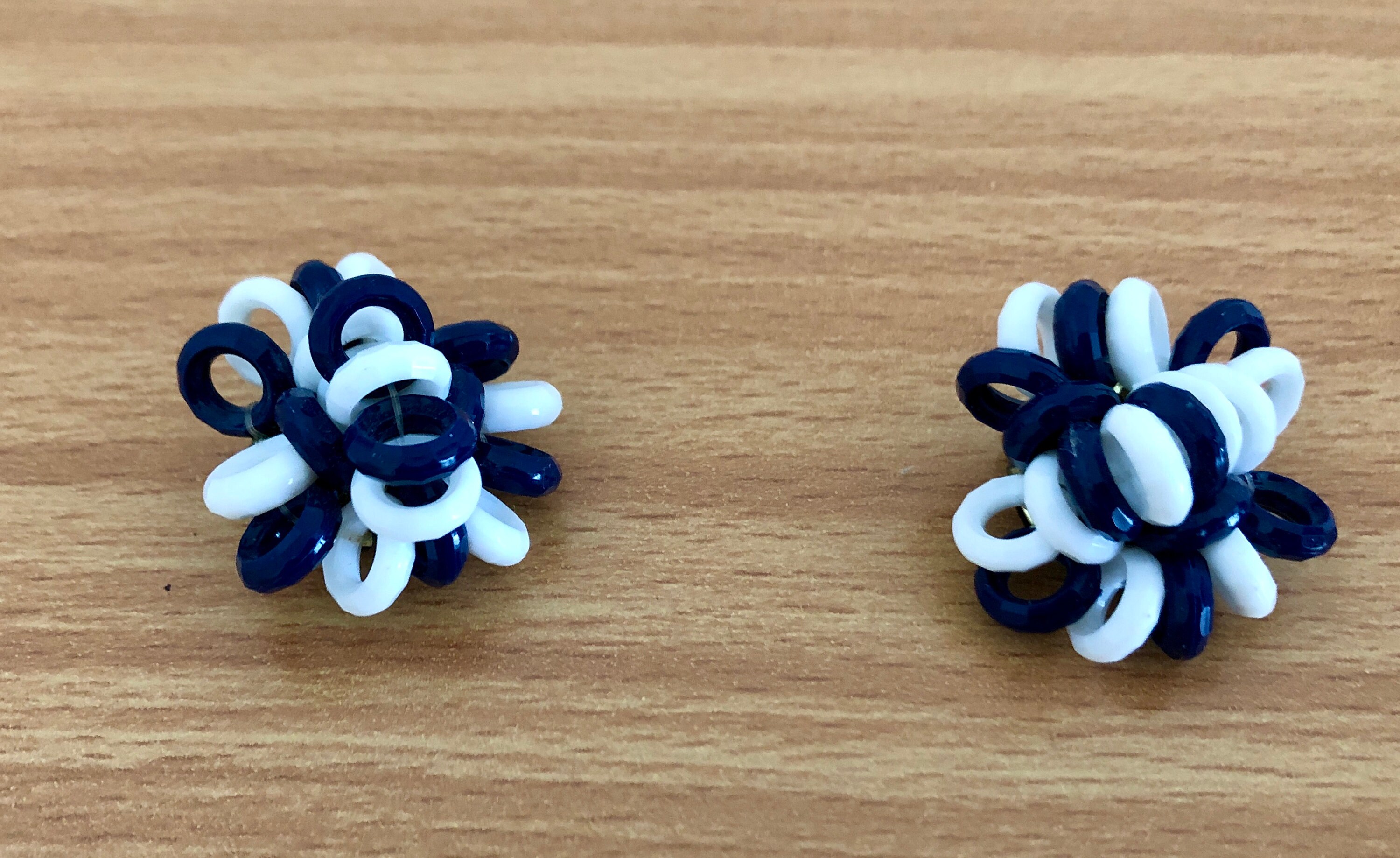 Boucles D'oreilles Vintage Clips En Verre Bleu Flammé - Occasion En Bon état