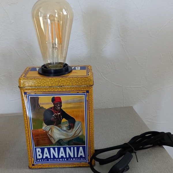 lampe vintage sur ancienne boite métal Banania