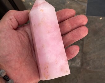 Naturalny różowy opal, wieża lecznicza, obelisk, różdżka, półszlachetny kamień szlachetny
