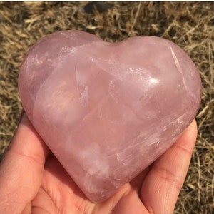 356g natural pink rose quartz crystal heart healing  SIZE:82mm*74mm*43mm