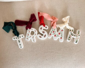 Buchstabe Weihnachtsbaumschmuck aus Ton | Buchstabenornament | Weihnachtsschmuck