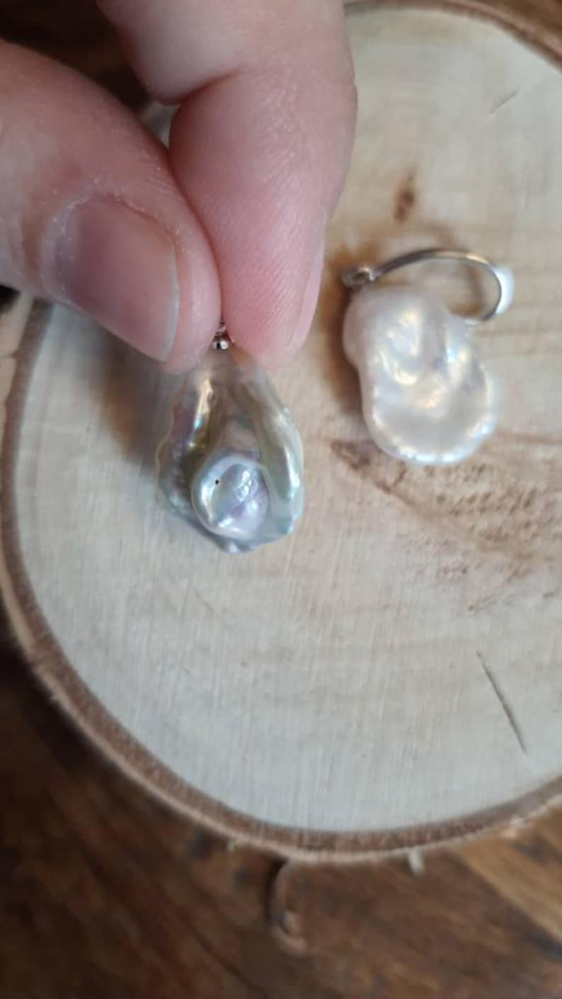 S925 silver earring and mother-of-pearl pearl