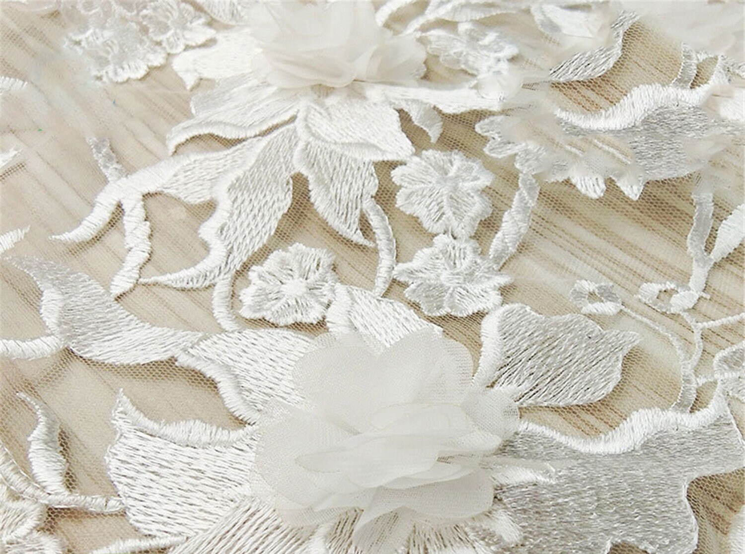 White 3D Flower Ruffle Two-Piece Set