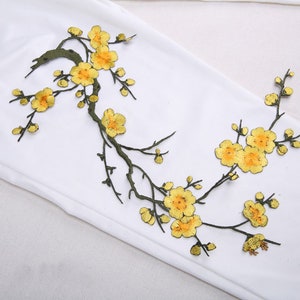 アイロン接着 梅の花の刺繍アップリケ 梅の花のパッチ レースモチーフの刺繍レースアップリケ DIY ドレスクラフトプロジェクト用