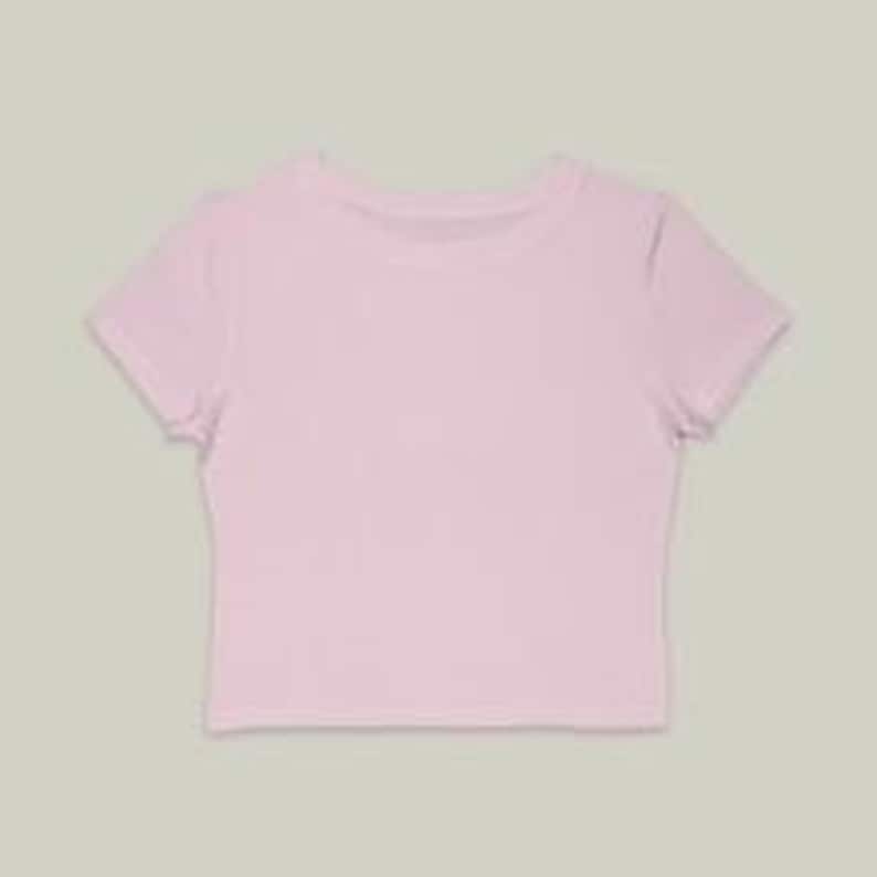 Maglietta per neonati con baffi Dom Dolla, top corto, festival, concerti, musica house, EDM, outfit da rave, regalo da rave immagine 7