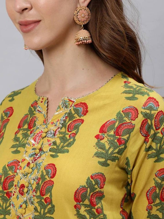 Buy Yellow Georgette Hand Embroidery Mukaish Leaf Neck Chikankari Kurta For  Women by LABEL AISHWARYRIKA Online at Aza Fashions.