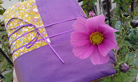 Petite Couverture Soie Violet /Coton Fleuri Jaune d'or