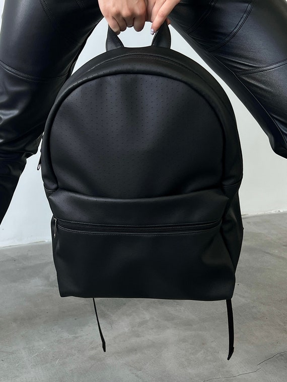 louis vuitton backpack with black straps LV Men's Discovery Work PM JUNE-TE A drawstring and press Travel Bag Travelon Classic Color:Earl Grey