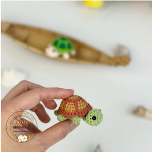 Rio Handmade Turtle Crochet Keychain, Amigurumi Turtle, Cute Gift image 2