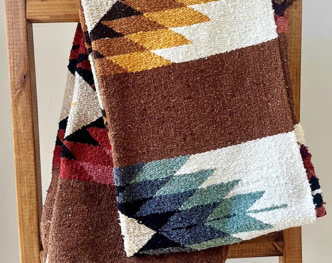 Handwoven Falsa Blanket: 5 Diamonds Mexican Blanket - Boho Throw