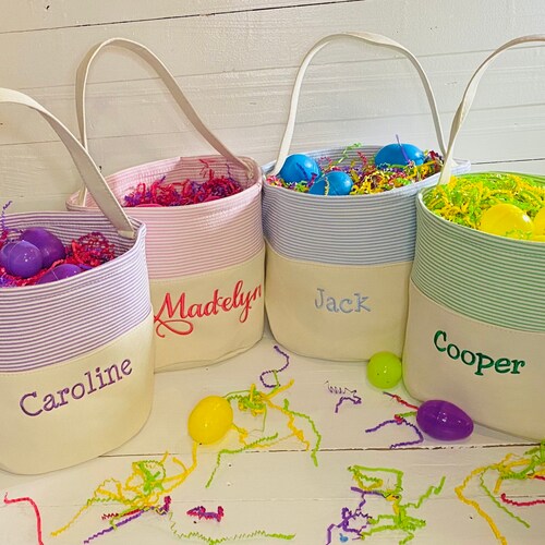 Panier de Pâques en seersucker en toile brodée, cadeau personnalisé