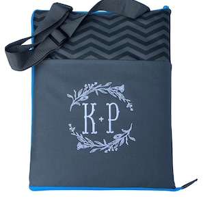 Embroidered Picnic Blanket/Personalized Wedding Present/Personalized Picnic Blanket/Tailgate Blanket/Water Resistant Beach blanket