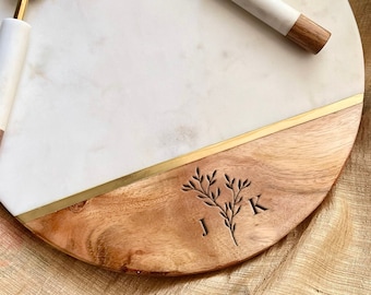 Engagement Gift, Wedding Gifts For The Couple, Engraved Charcuterie Board, Personalized Cheese Board, Bridal Shower Gift, Custom Name Board