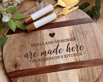 Personalized Pizza Cutting Board, Custom Name, Wedding, Anniversary, Newlywed Present, New Home, Housewarming Gift