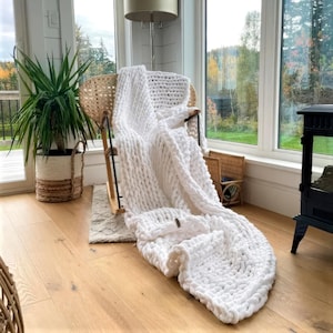 Chunky Knit Chenille Throw Blanket: Ultra Soft, Gift-Ready, Handmade
