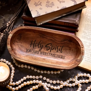 Gravierte Brotschale, Gebetsschüssel aus Holz, Handgeschnitzte Teigschüssel, Osterdekoration, Extragroße Servierschüssel, Religiöses Geschenk, Lebensmittelecht