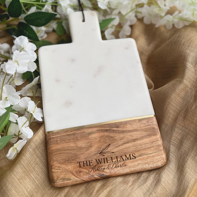 Custom Charcuterie Board With Handle, Personalized Charcuterie Board Anniversary/ Wedding Gift, Gift For Newly Engaged Couple, Gift for Her