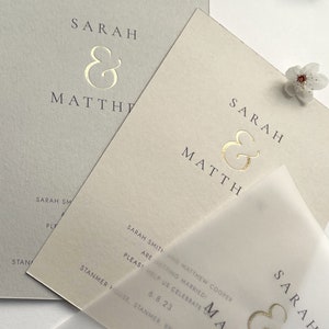 Modern Minimalist Gold Foil Wedding Invite card, invitation suite, stationery set, elegant, grey, white, simple, minimal, classic, chic, 5x7