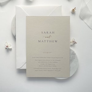 Modern Minimalist Gold Foil Wedding Invite card, invitation suite, stationery set, elegant, calligraphy, simple, minimal, classic, chic, 5x7