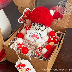 Pilz Geschenkbox mit Armband und Plüschi Bild 15