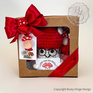 Pilz Geschenkbox mit Armband und Plüschi Bild 2