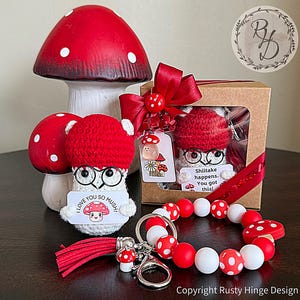 Pilz Geschenkbox mit Armband und Plüschi Bild 16