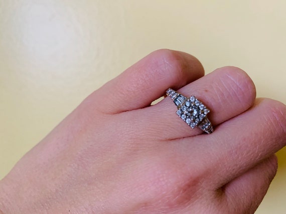 Size 3.25 Beautiful 14k Vintage Diamond Ring | We… - image 5