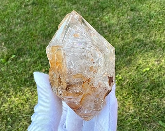 Glassy Skeletal Quartz/Window Quartz/Fenster Quartz with Many Interior Rainbows - High Vibe Crystal - 127g